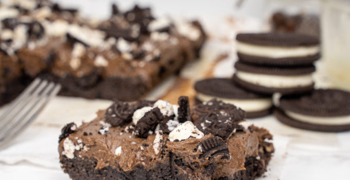 oreo protein cake with frosting